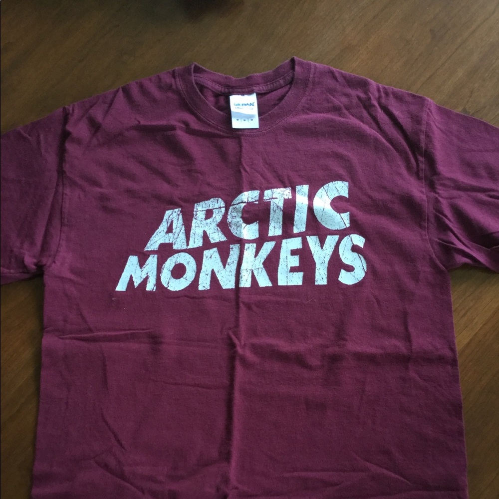 Graphic tee